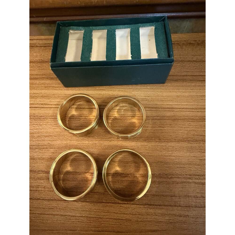 VTG Virginia Metalcrafters Solid Brass Napkin Rings Set 4 Reeded Ribbed In Box - Picture 4 of 12